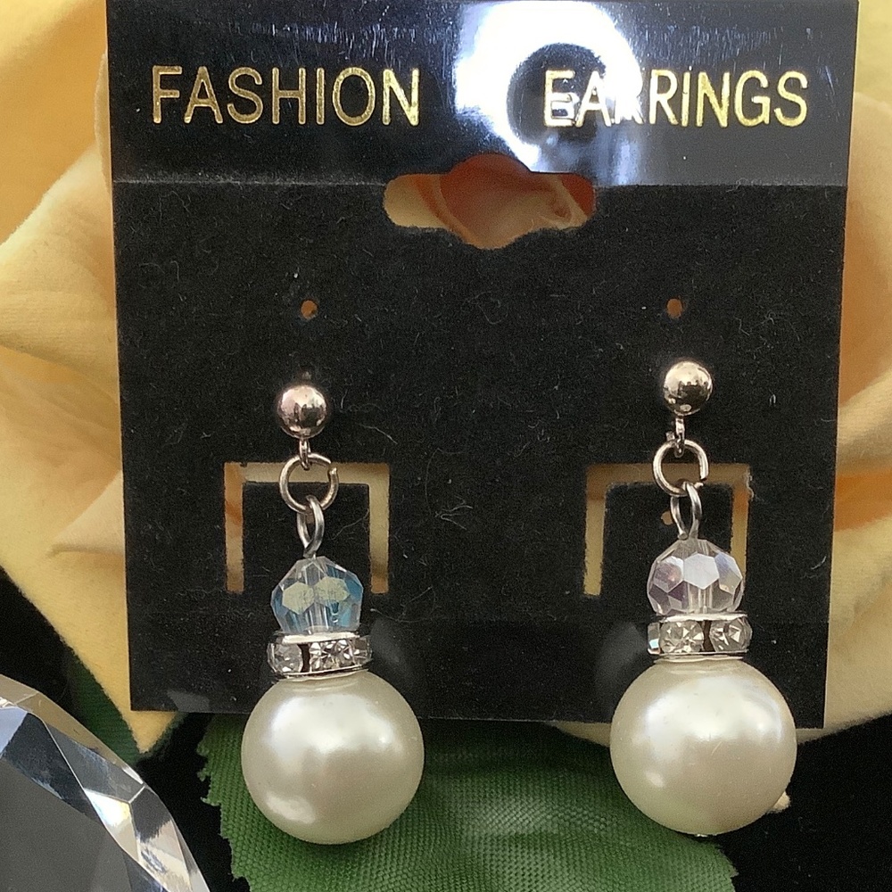 New Silver Tone Fancy Dangling Fashion Studs Earrings